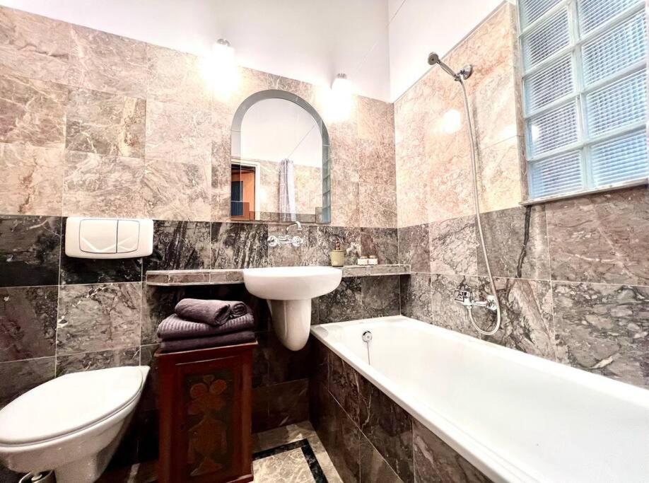 K22 Muzeum Centrum Apartmán Varšava
